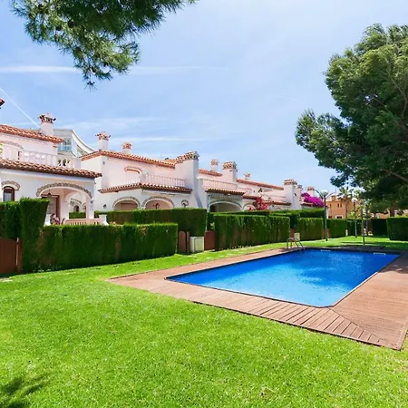 Uhc Bosque Ii Family Complex Holiday home